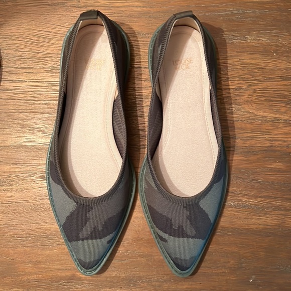 Louise et Cie Celete Pointed Toe Knit Camo Flats - Picture 2 of 11